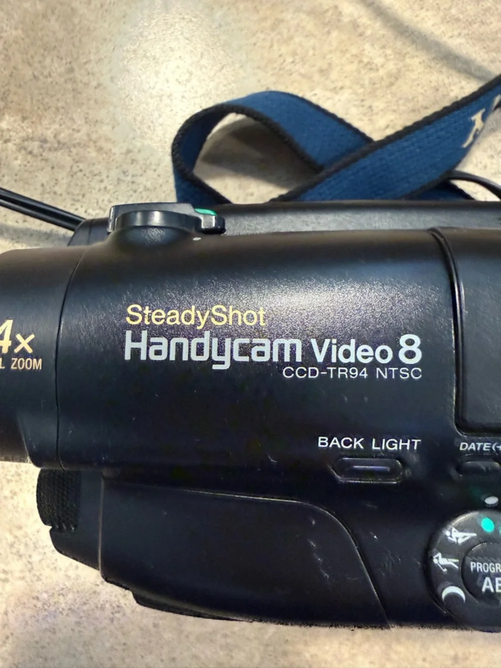 *READ DESC* Sony SteadyShot Handycam Video 8 CCD-TR94 Camcorder w/ Charger & VTR